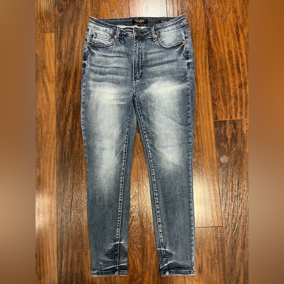 Judy Blue Skinny Jeans Womens 13/31 Dark Wash Stretch Denim High Rise Classic - Picture 1 of 8